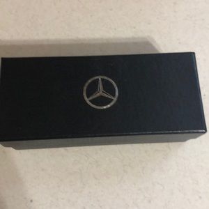 ☮️ Mercedes key chain